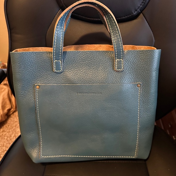 Portland Leather Handbags - NEW Portland Leather Classic Medium Crossbody